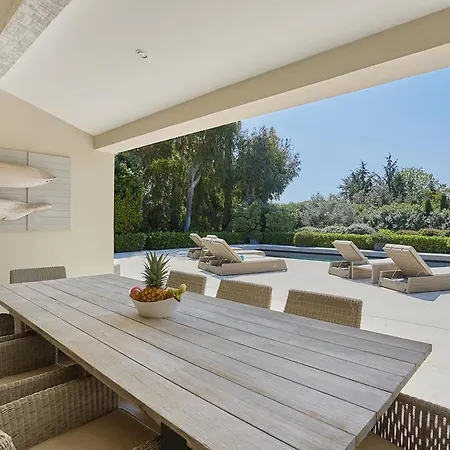 Fortune, Villa Saint-Tropez