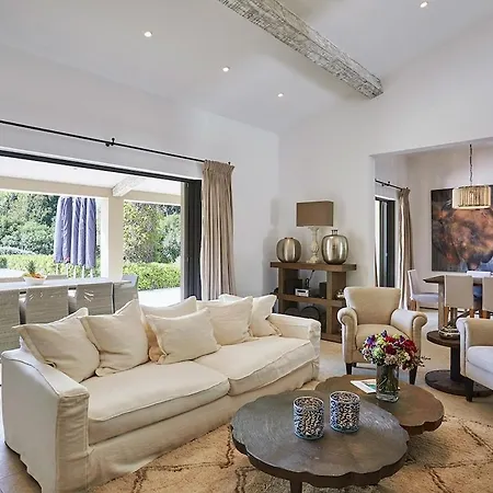 Fortune, Villa Saint-Tropez